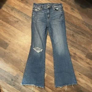 American Eagle Super HighRise Flare stretch jeans size 8 worn 2x great condition